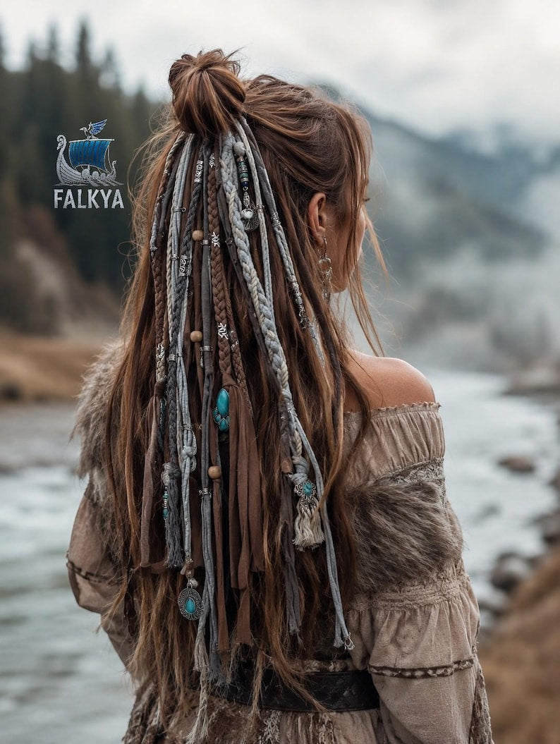 Accessoires cheveux style bohème viking dreadlocks tissus sur élastique, tresses couleur marron gris et perles boho bijoux coiffure LARP
